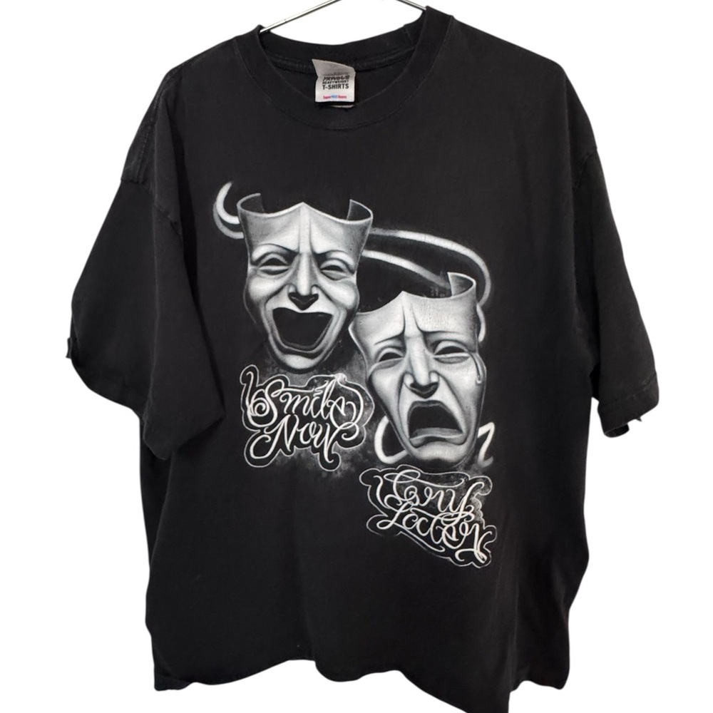 Shaka Wear Smile Now Cry Later Streetwear Men’s XXL T-Shirt
Comedy Drama RARE